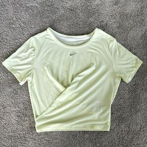 Nike Dri-FIT One Luxe
Women's Twist Cropped Short-Sleeve Top